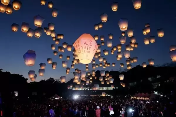 猴年元宵節，富軒門窗祝您心圓！夢圓！闔家團圓！